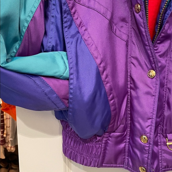 Descente ski jacket - Picture 8 of 9